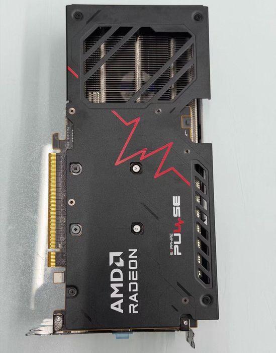 Sapphire RX 9060 XT 8gb Pulse OC