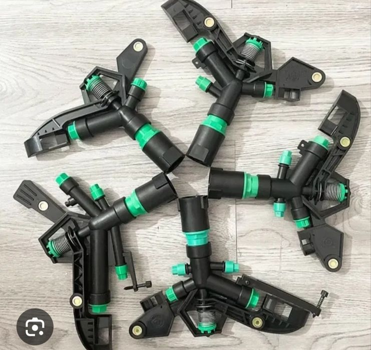 Sprinklerlar yomg'rlatib sug'arish uchun