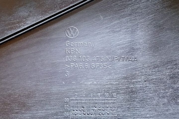 Capac culbutori 038103475N Volkswagen VW Passat B6