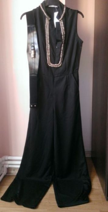 Salopeta dama,marime s-m,include cureaua