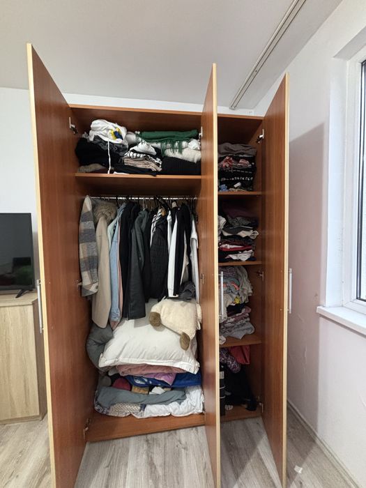 Dulap in 3 usi in stare buna