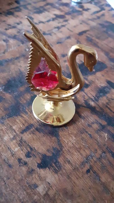 метален декоративен лебед CRYSTOCRAFT антикварен Swarovski кристали