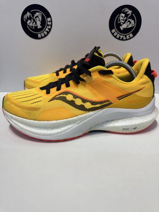 Маратонки SAUCONY TEMPUS.Номер 40.5