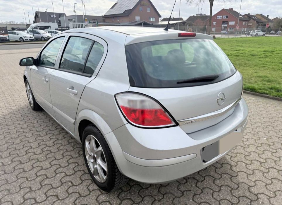 Masina de inchiriat Uz Personal/ Rent A Car/Glovo Tazz Wolt BoltFood