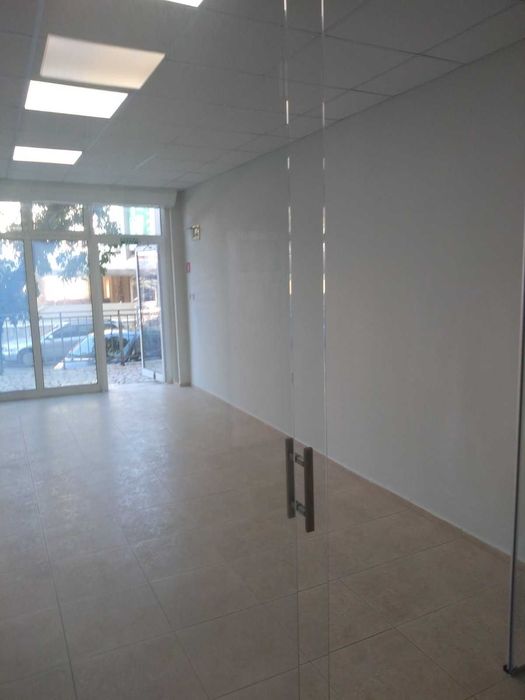 Дава се под наем Магазин в Русе, Хъшове - 45 кв.м за 255 € - Снимка #2