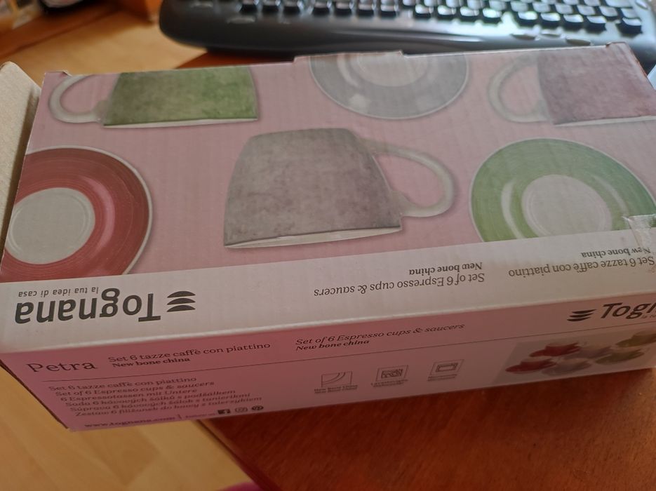 Чисто нов в кутия сервиз за кафе Tognana