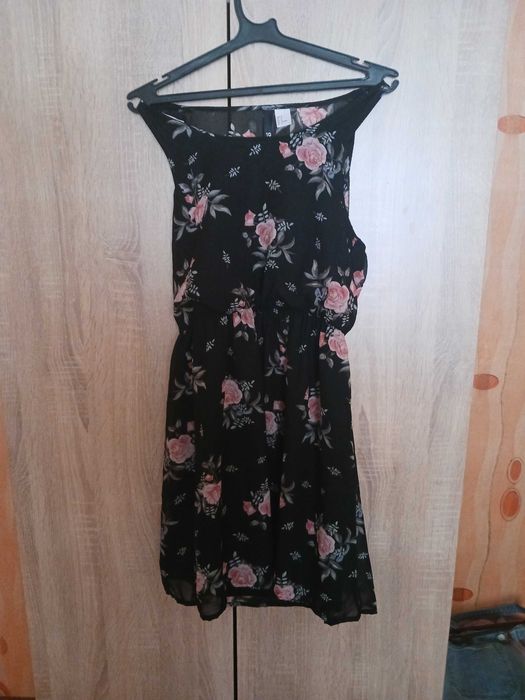 Рокля на цветя размер 36