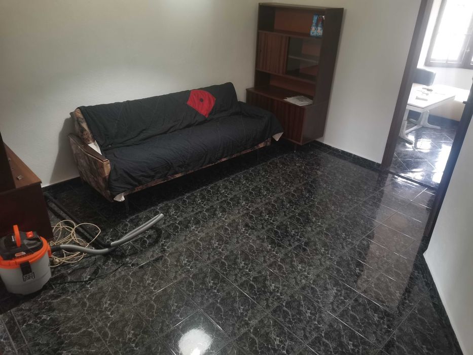 Дава се под наем Тристаен апартамент в Бургас, Възраждане - 88 кв.м за 250 € - Снимка #1