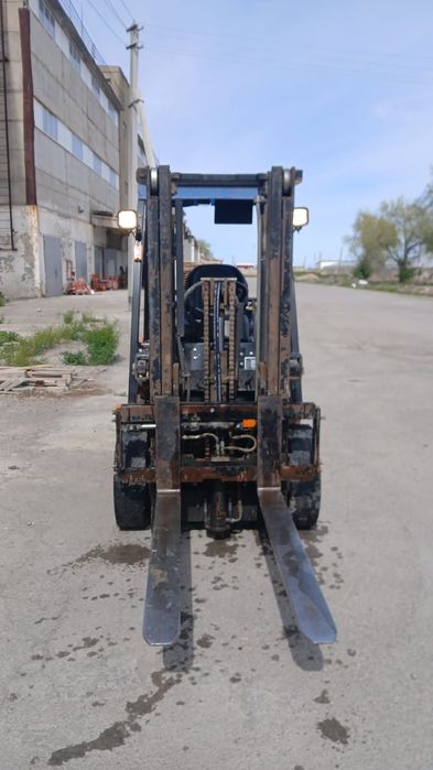 Продам вилочный погрузчик, 2тн.