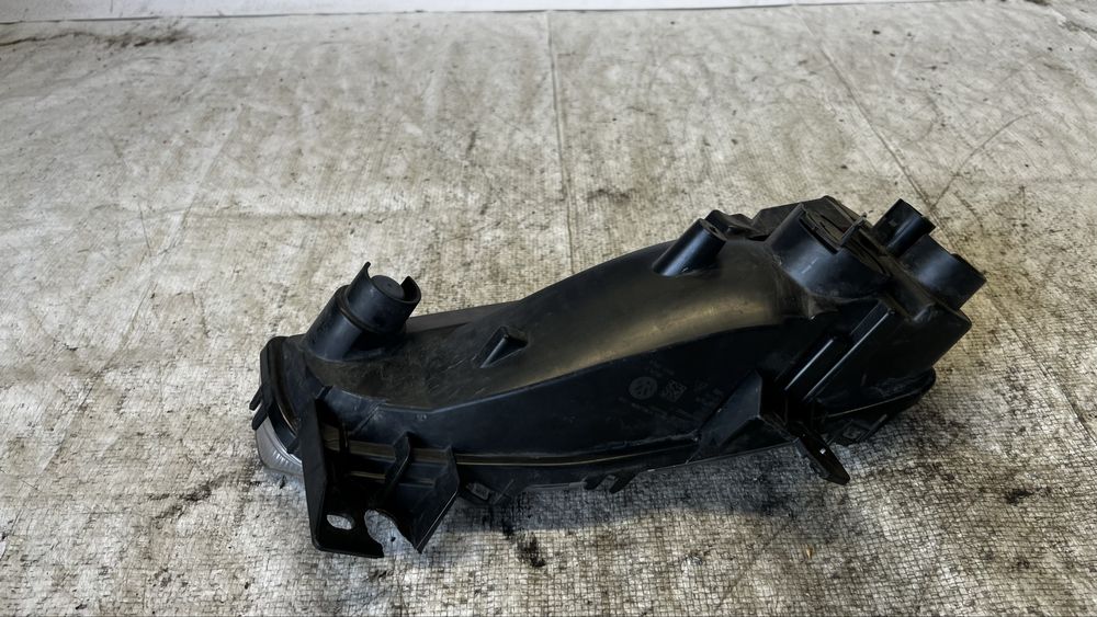 Volkswagen T-Rock 17- десен халоген