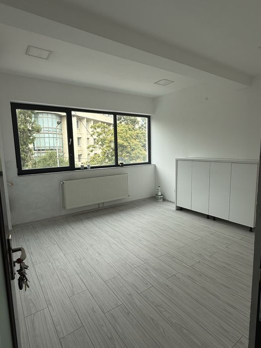 Spatiu comercial /birou/cabinet  bacau ultra central