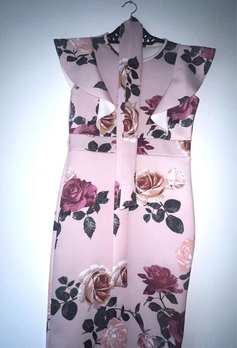 Rochie elegantă midi