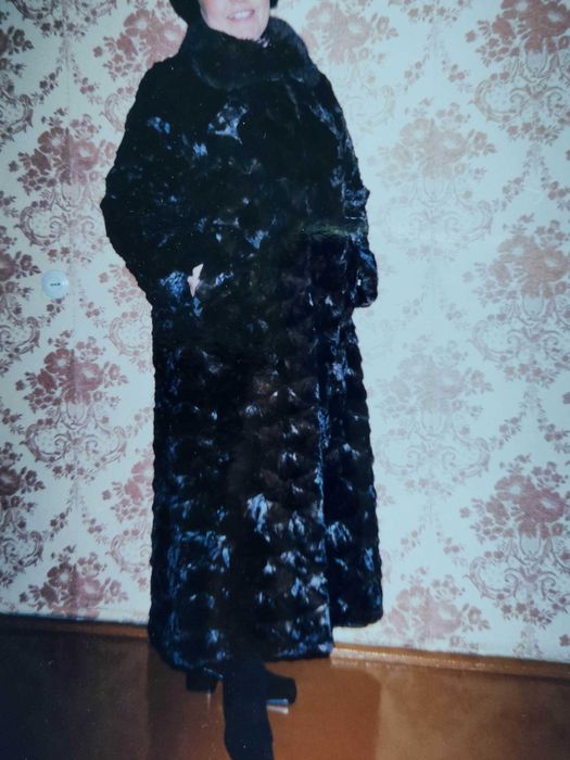 Продаётся шуба норковая коричневая