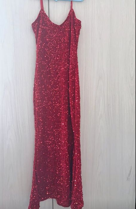Красное вечернее платье продается срочно