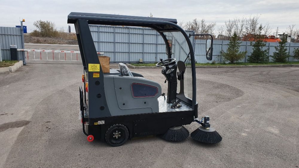 Подметальная машина YANGZI YZ-S8