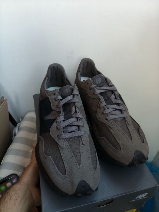 New Balance 327 sneakers culoare verde military cu negru mărimea 43 noi originali