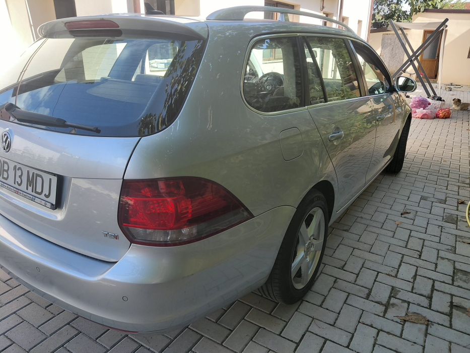 Volkswagen golf.