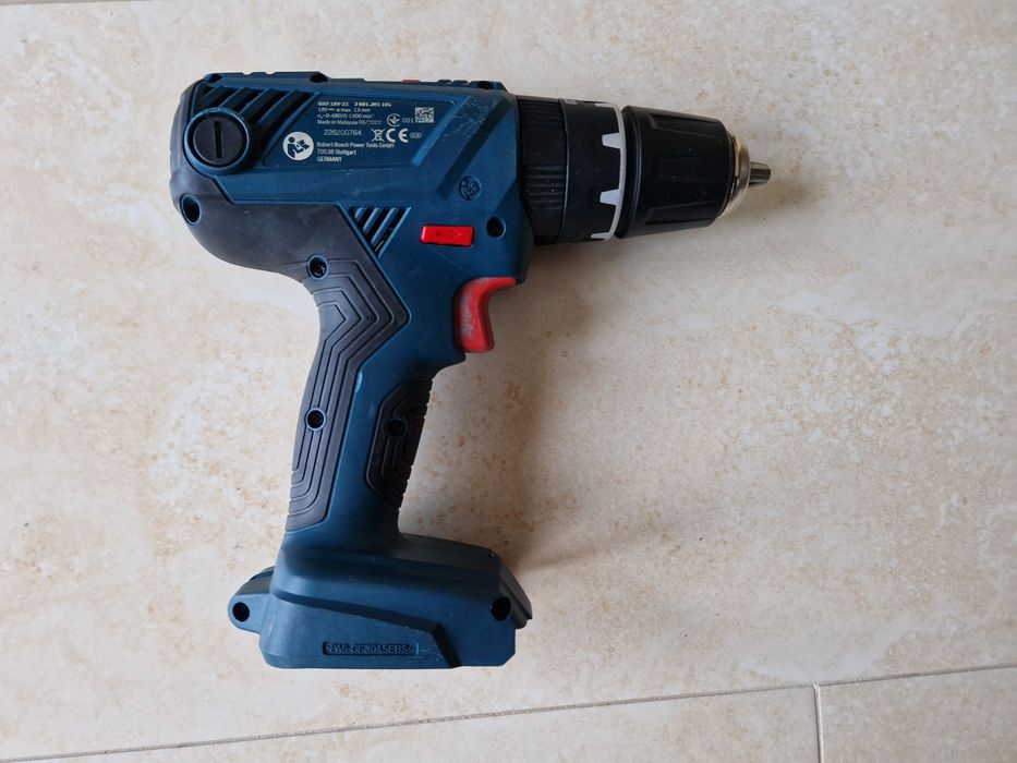 Bosch GSB 18V-21  / masina de gaurit si insurubat
