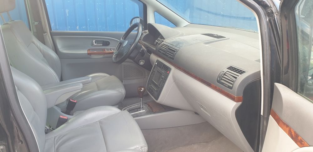 VOLKSWAGEN Sharan 2005