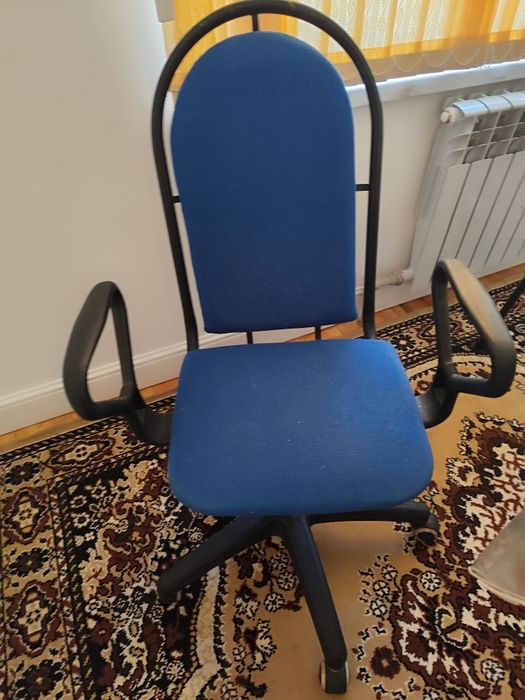 Кресло вращающееся
