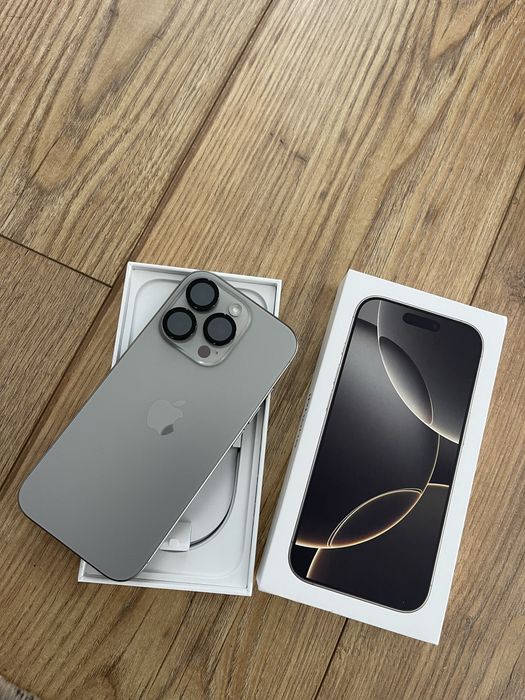 Iphone 16 pro  full box