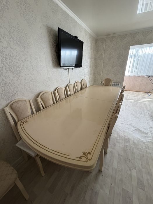 Продам стол со стульями
