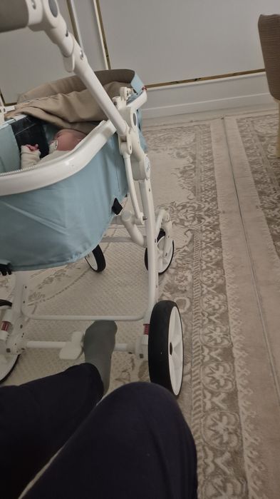 Коляска таза укыпты усталган