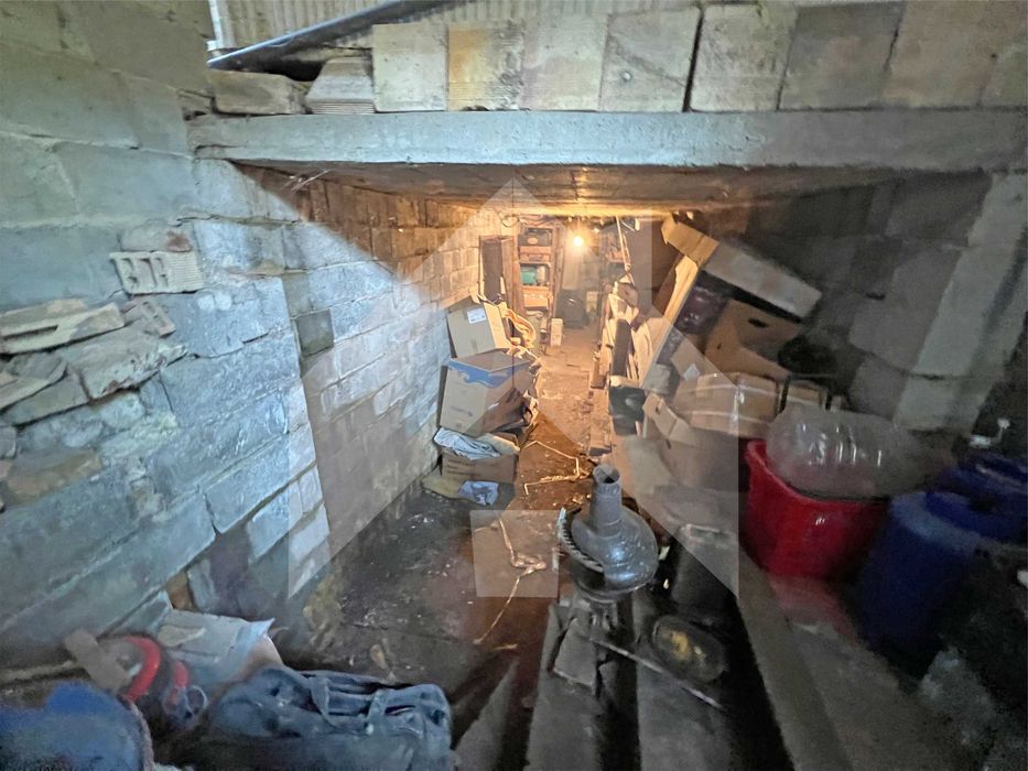 ПРОДАВА парцел 1,4 дка с ФУРГОН и КЛАДЕНЕЦ в гр. Плиска. ТОК! ВОДА!