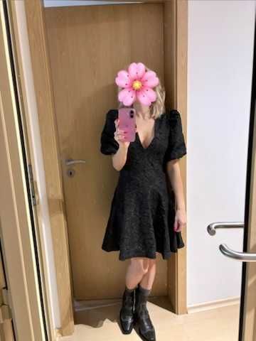 Нова рокля с буфан ръкави HM