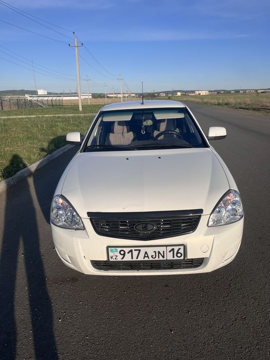 Продам Приору 2013 год