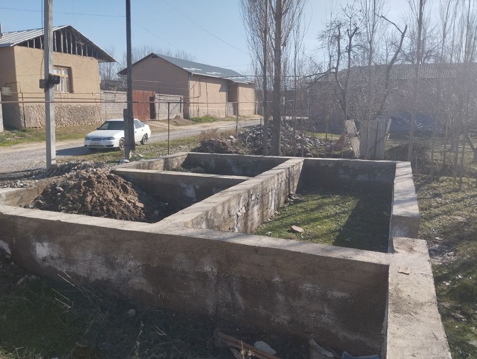 Паркет туманини бошланишида Учаска сотилади 9 сотих