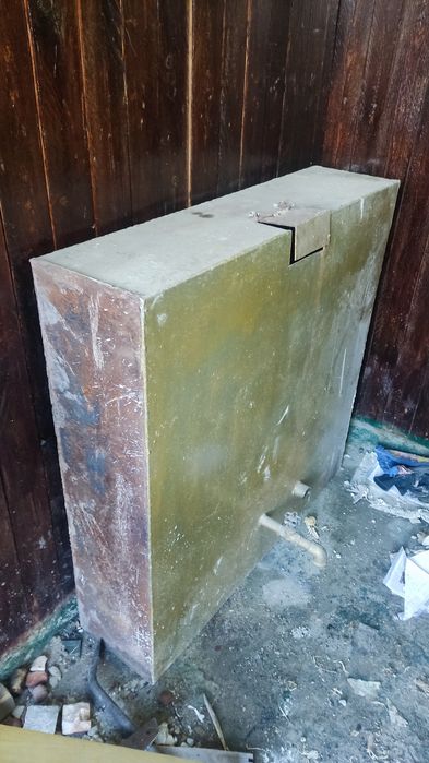 Межкомнатный бак