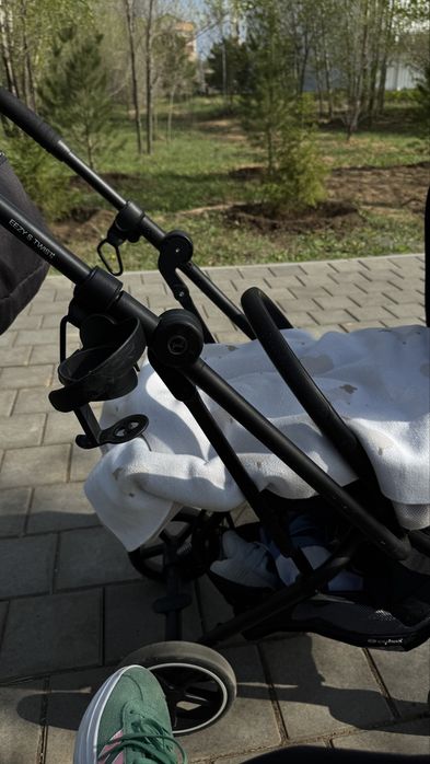 Коляска прогулочная Cybex Eezy S twist, черный