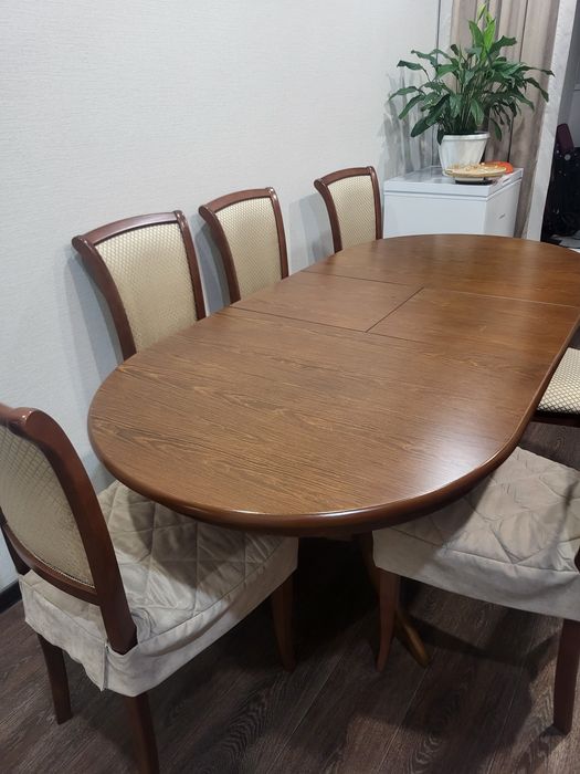 Продам стол со стулями