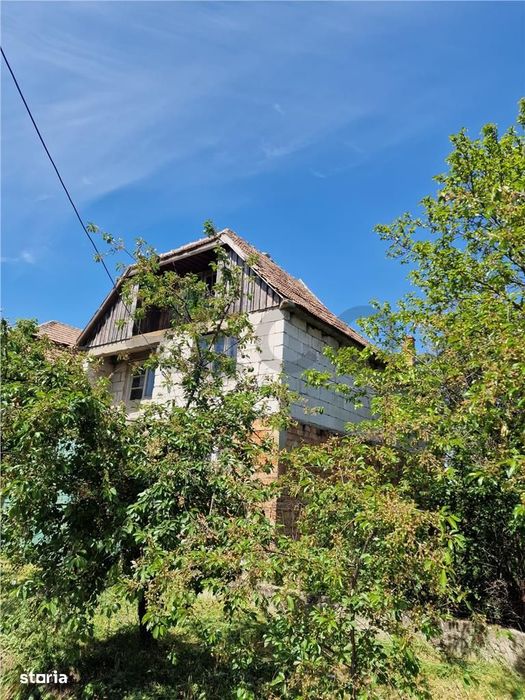 RECO Casa cu etaj nefinisata in Santion, com. Bors