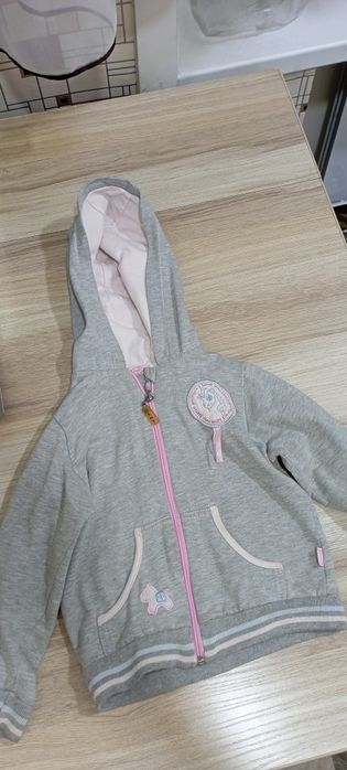 Продам спортивный костюм на девочку