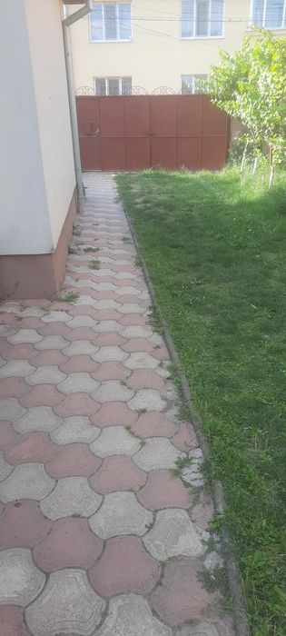 Casă de închiriat!