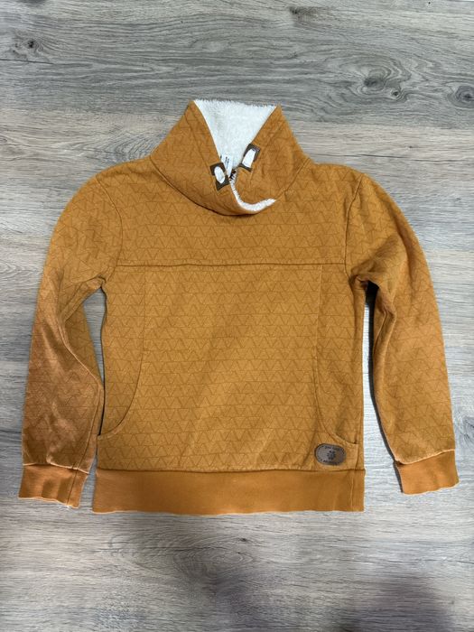 Продаю почти НОВУЮ кофту на девочку из Германии, рост 146см