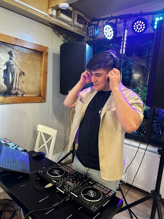 DJ/ DJ+solistă+solist/ Dj+MC / Dj+solistă+chitarist(acustic)