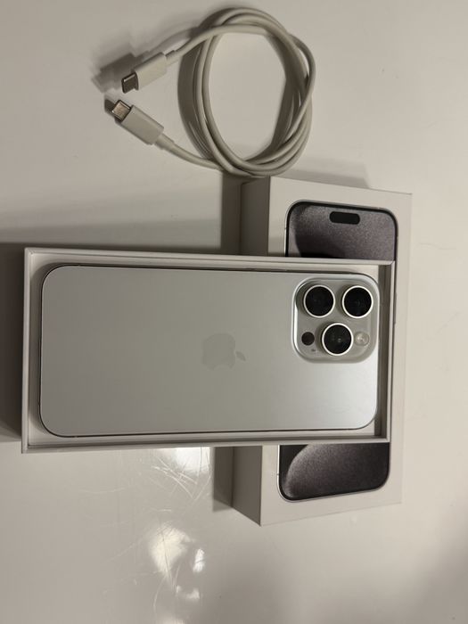 I phone 15 Pro Max 256 GB White Titanium