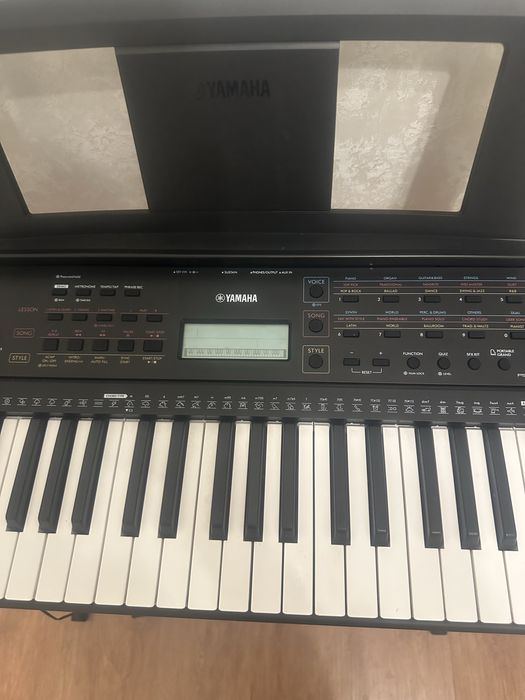 Синтезатор YAMAHA