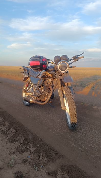 Suzuki Gsx 200 кубов