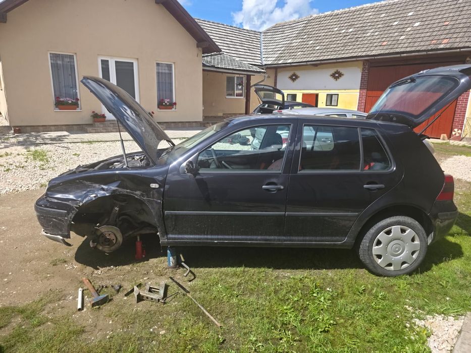 Se dă pentru dezmembrat sau total