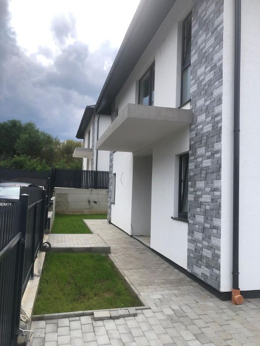 Casa de vanzare individuala-Luna de Sus