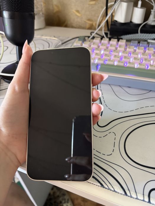 IPhone 13 128.