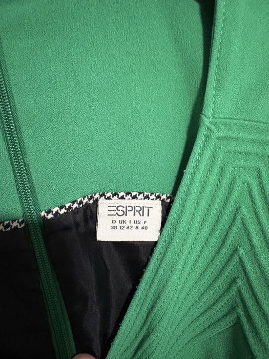 Зелена елегантна рокля Esprit