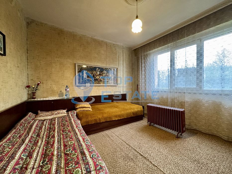 Двустаен панелен апартамент в град Стажица, област Велико Търново