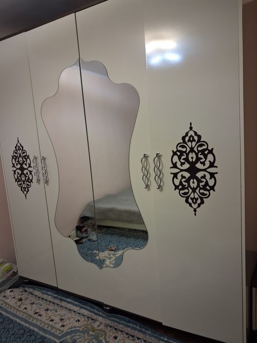 Спальный төсек,тумба,шкаф