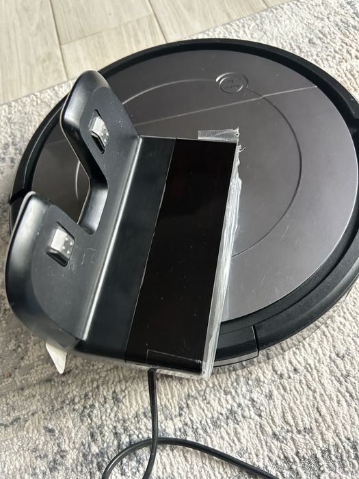 Irobot roomba combo vacuum and mop