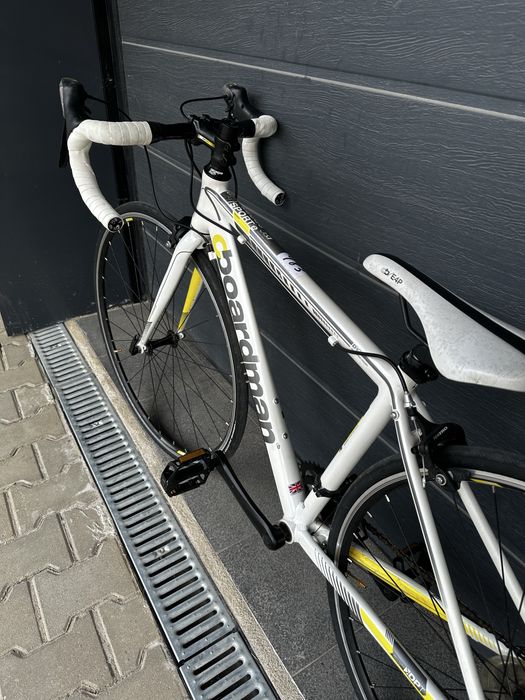 Шосеен велосипед Boardman 28” 44см 2х8